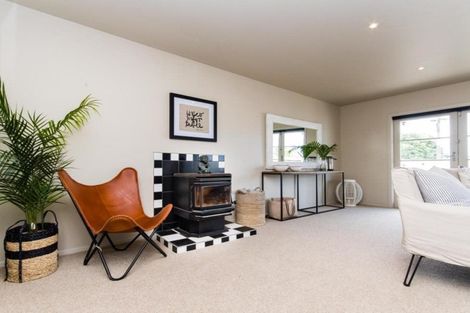 Photo of property in 104 Charles Street, Westshore, Napier, 4110