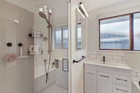 Photo of property in 7a Kinley Street, Rangiora, 7400