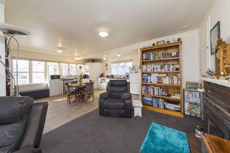 Photo of property in 35 West Street, Feilding, 4702