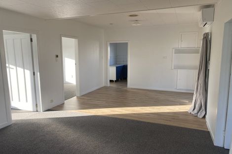 Photo of property in 36 Taupaki Road, Taupaki, Henderson, 0782