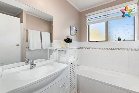 Photo of property in 3 Waipounamu Drive, Kelson, Lower Hutt, 5010