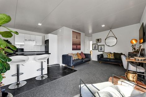 Photo of property in 1a Gordon Street, Glen Avon, New Plymouth, 4312