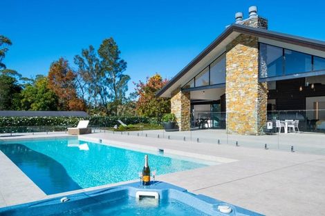 Photo of property in 73 Pomona Road, Kumeu, 0891