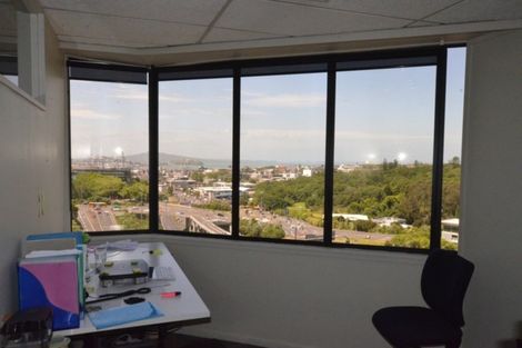 Photo of property in A/38 Whitaker Place, Grafton, Auckland, 1010