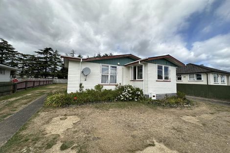Photo of property in 11 Hinemoa Street, Levin, 5510