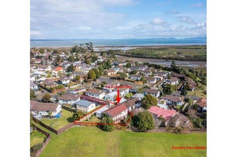 Photo of property in 2/6 Bundena Place, Clendon Park, Auckland, 2103