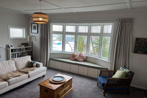 Photo of property in 14 Queens Drive, Kilbirnie, Wellington, 6022