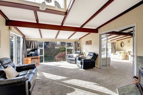 Photo of property in 8 Estuary Crescent, Fairfield, Dunedin, 9018