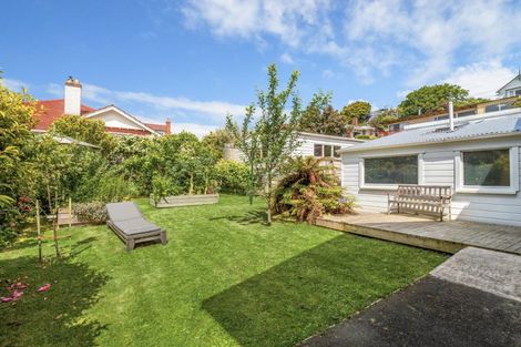 Photo of property in 77 Bedford Street, Saint Clair, Dunedin, 9012