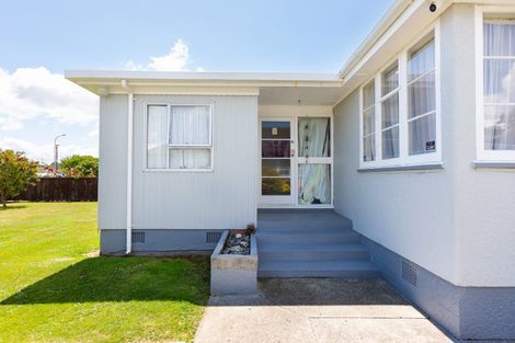 Photo of property in 10 Collett Street, Dannevirke, 4930
