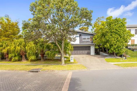 Photo of property in 40 Kittiwake Drive, Schnapper Rock, Auckland, 0632