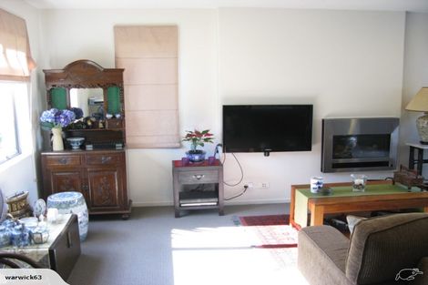 Photo of property in 58 Ngahue Drive, Stonefields, Auckland, 1072