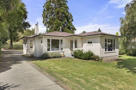 Photo of property in 36 Ongo Road, Hunterville, 4730