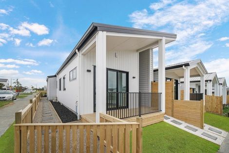 Photo of property in 20 Ihi Place, Karaka, 2578