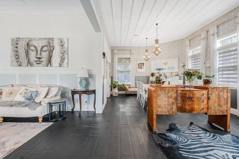 Photo of property in 1 Green Lane, Helensville, 0800