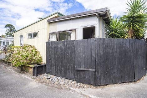 Photo of property in 3/176 Henderson Valley Road, Henderson, Auckland, 0612