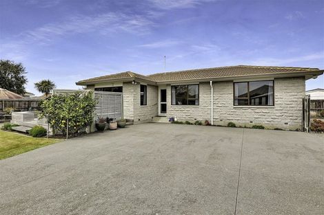 Photo of property in 10a Tamarisk Place, Parklands, Christchurch, 8083