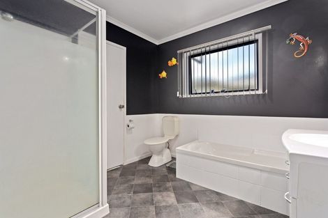 Photo of property in 13 East Bank Road, Thornton, Whakatane, 3193