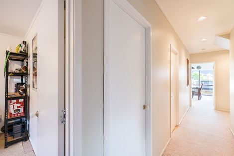 Photo of property in 2 Daffodil Street, Titirangi, Auckland, 0604