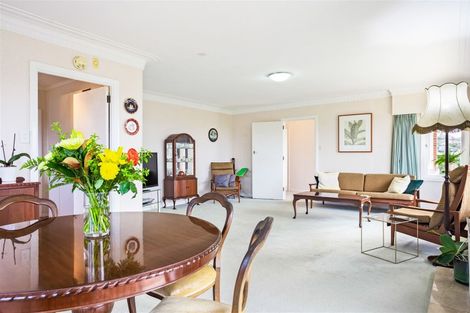 Photo of property in 1/53 Uxbridge Road, Mellons Bay, Auckland, 2014