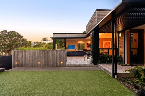 Photo of property in 3 Homewood Avenue, Karori, Wellington, 6012