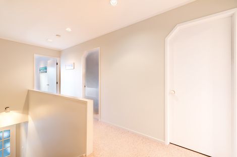 Photo of property in 2 Daffodil Street, Titirangi, Auckland, 0604