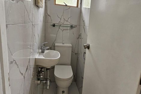 Photo of property in 13 Waari Avenue, Sunnyvale, Auckland, 0612