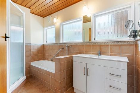 Photo of property in 7 Dorset Way, Wilton, Wellington, 6012