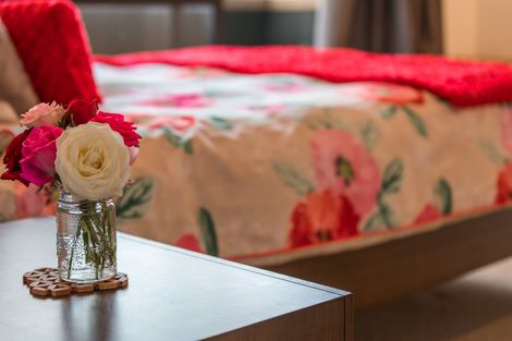 Photo of property in 2 Daffodil Street, Titirangi, Auckland, 0604