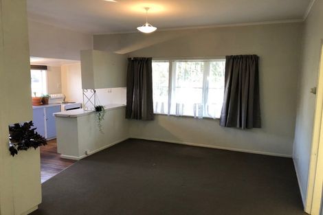 Photo of property in 51 Onewa Road, Northcote, Auckland, 0627