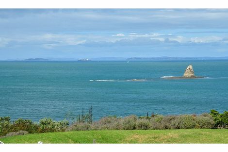 Photo of property in 1017 Whangaparaoa Road, Tindalls Beach, Whangaparaoa, 0930