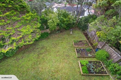 Photo of property in 90b Thurleigh Grove, Karori, Wellington, 6012