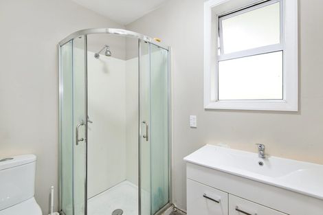 Photo of property in 19b Owens Terrace, Upper Riccarton, Christchurch, 8041