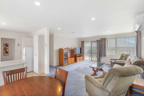 Photo of property in 20 Waitoa Street, Waiuku, 2123