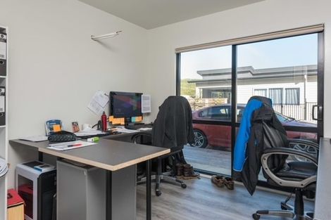 Photo of property in 16 Rire Hau Lane, Pyes Pa, Tauranga, 3112