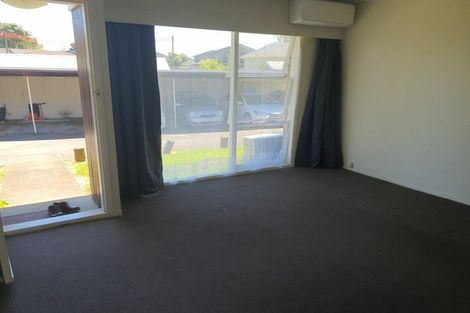 Photo of property in 28 Landscape Road, Papatoetoe, Auckland, 2025