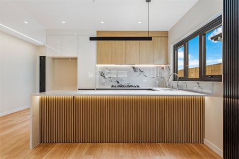 Photo of property in 23 Whakairo Crescent, Gulf Harbour, Whangaparaoa, 0930