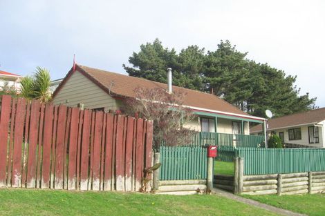 Photo of property in 154 Mark Avenue, Grenada Village, Wellington, 6037