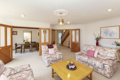 Photo of property in 18 Huntingdon Place, Avonhead, Christchurch, 8042