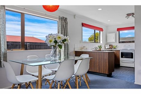 Photo of property in 1/53 Arcon Drive, Broomfield, Christchurch, 8042