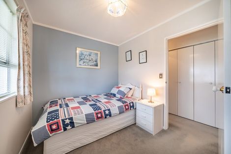 Photo of property in 9 Shaftesbury Grove, Stokes Valley, Lower Hutt, 5019