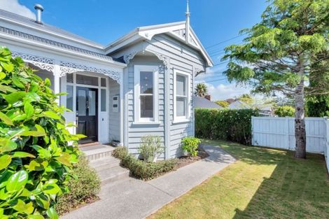 Photo of property in 1/80 Birkenhead Avenue, Birkenhead, Auckland, 0626