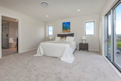 Photo of property in 29 Emerald Avenue, Rosehill, Papakura, 2113