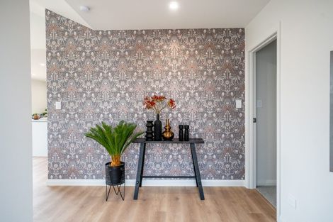 Photo of property in 16 Atlantic Drive, Fitzherbert, Palmerston North, 4410