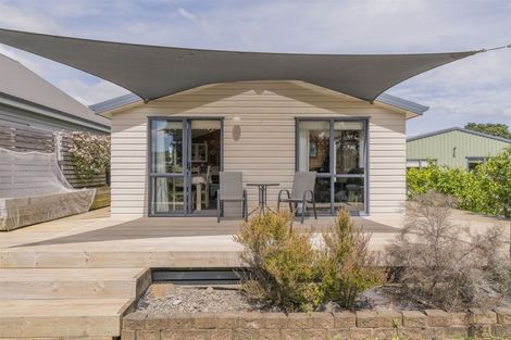 Photo of property in 24 Meadow Drive, Whitianga, 3510