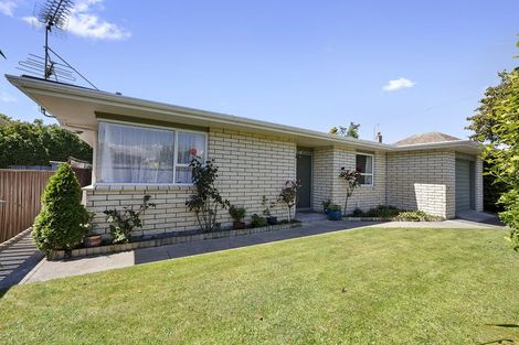 Photo of property in 1 Wrantage Street, Westown, New Plymouth, 4310