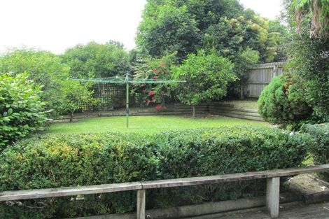 Photo of property in 23 Leiden Place, Totara Vale, Auckland, 0629