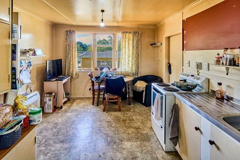 Photo of property in 34a Lyndhurst Road, Tawa, Wellington, 5028