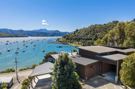 Photo of property in 354b Waikawa Road, Waikawa, Picton, 7220