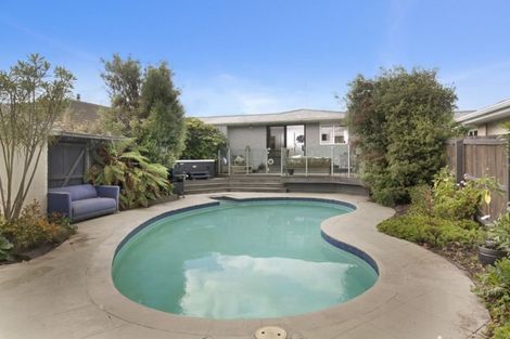 Photo of property in 34 Waipara Street, Cracroft, Christchurch, 8025